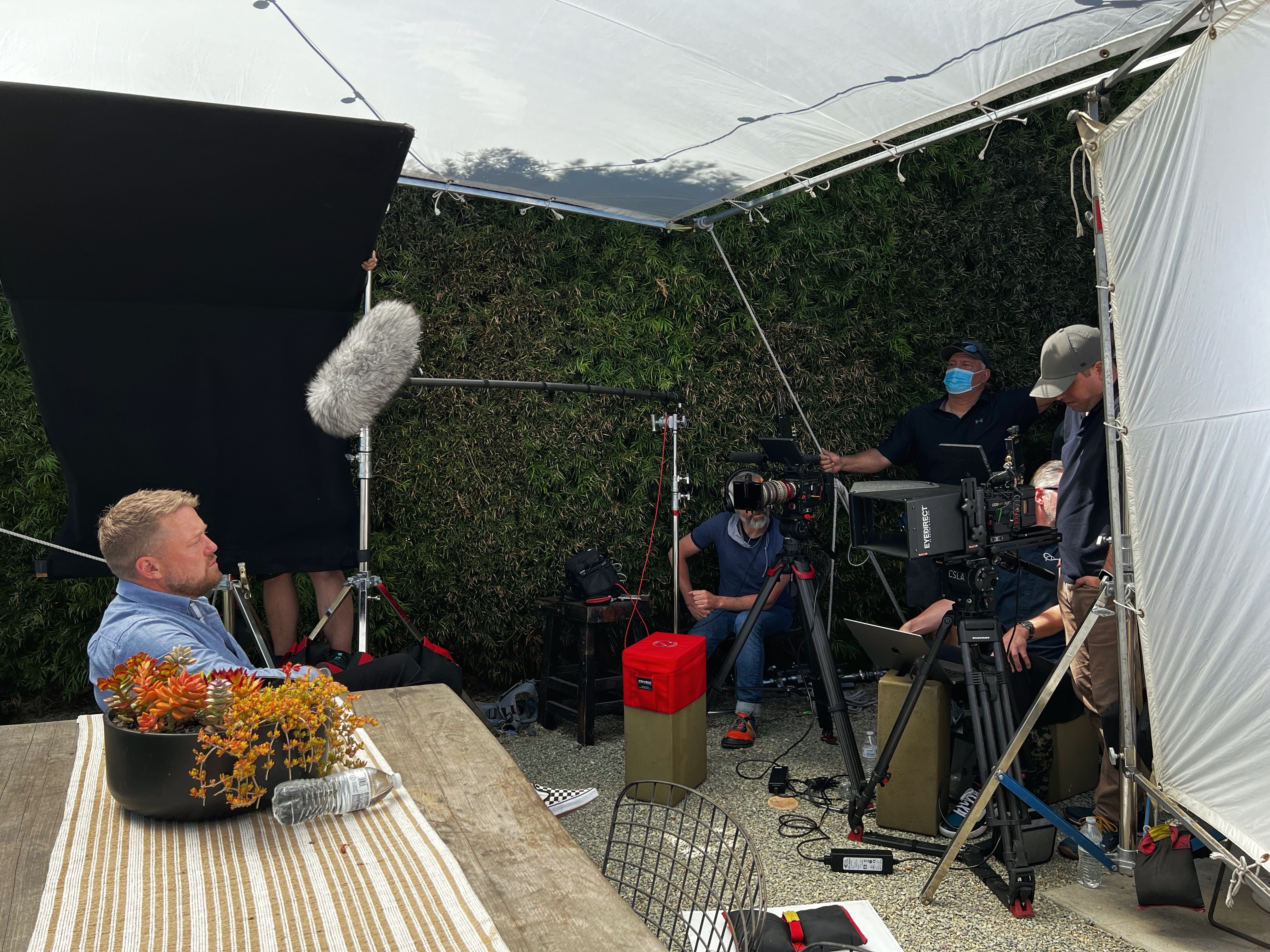 one of the noisiest sets i've worked on. OXO interview with Tim Hollingsworth. helicopters, sirens and 28mph wind gusts and we still got clean audio.